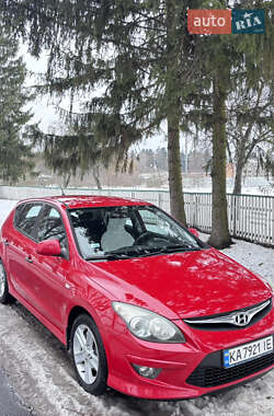 Хэтчбек Hyundai i30 2010 в Житомире