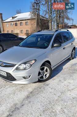Универсал Hyundai i30 2011 в Люботине