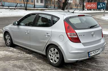 Хетчбек Hyundai i30 2007 в Кам'янському