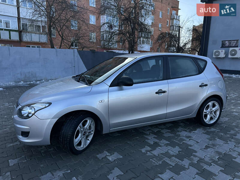 Хэтчбек Hyundai i30 2009 в Нежине