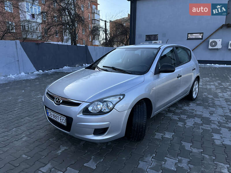 Хэтчбек Hyundai i30 2009 в Нежине
