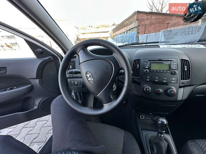 Хэтчбек Hyundai i30 2009 в Нежине