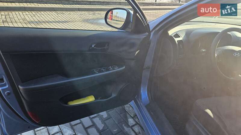 Хэтчбек Hyundai i30 2011 в Ровно