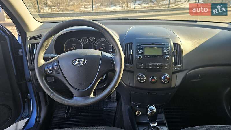 Хэтчбек Hyundai i30 2011 в Ровно