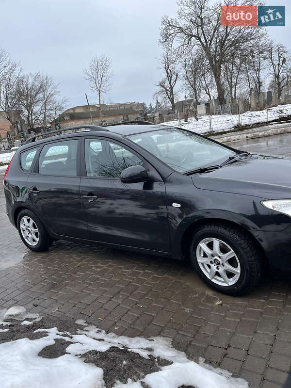 Универсал Hyundai i30 2008 в Крыжополе