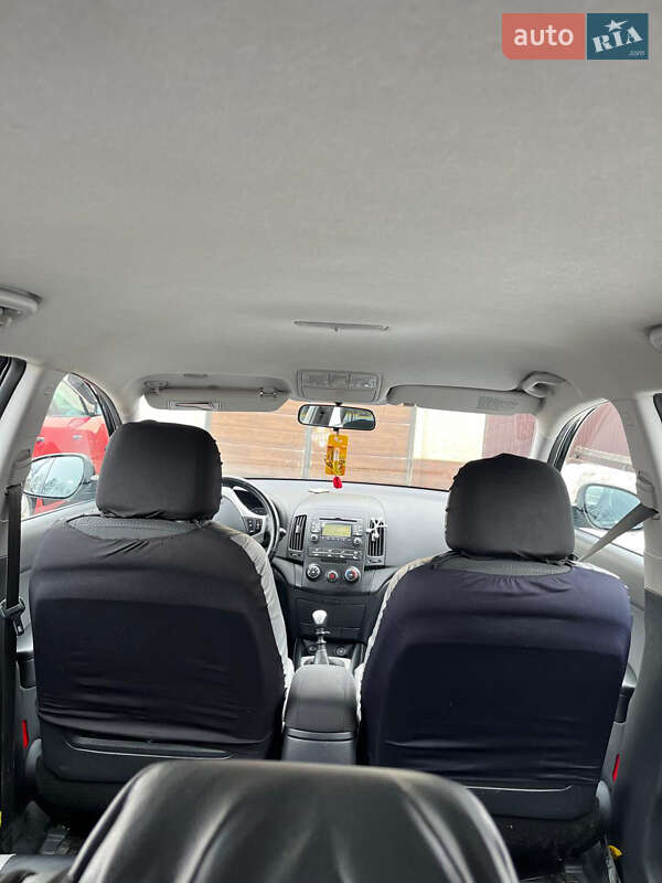 Универсал Hyundai i30 2008 в Крыжополе