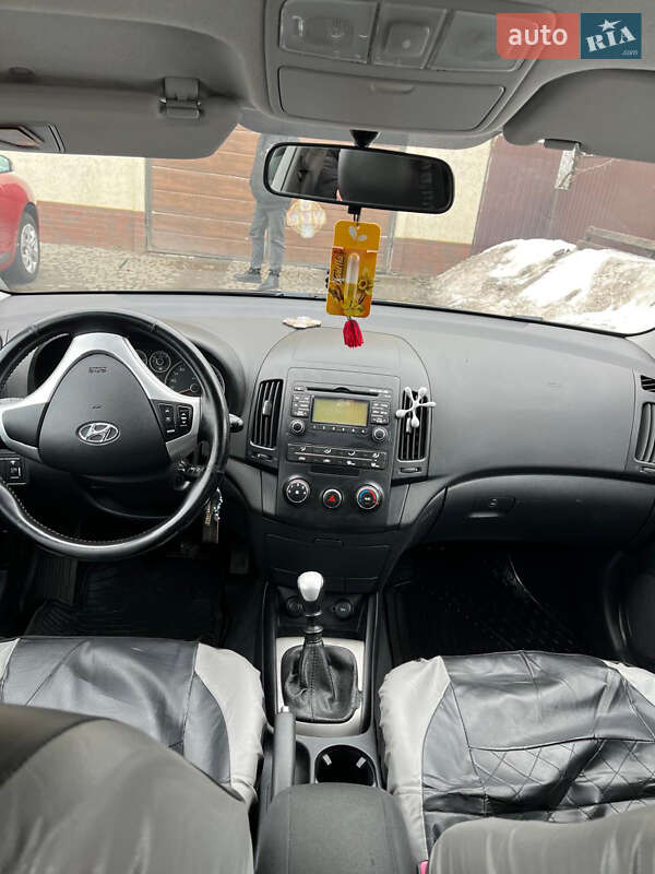 Универсал Hyundai i30 2008 в Крыжополе