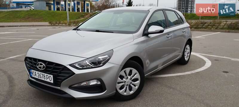 Hyundai i30 2021