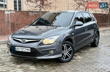 Хэтчбек Hyundai i30 2010 в Харькове