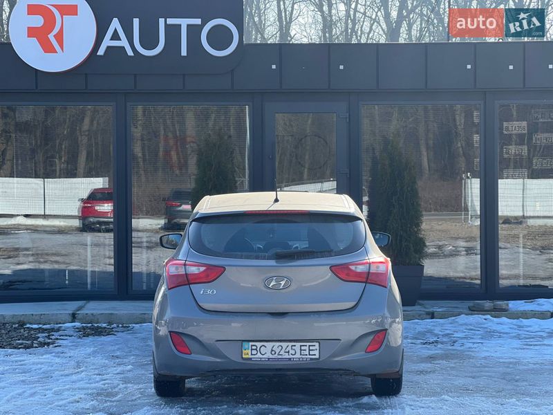 Хэтчбек Hyundai i30 2013 в Львове