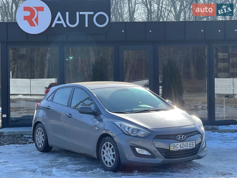 Хэтчбек Hyundai i30 2013 в Львове