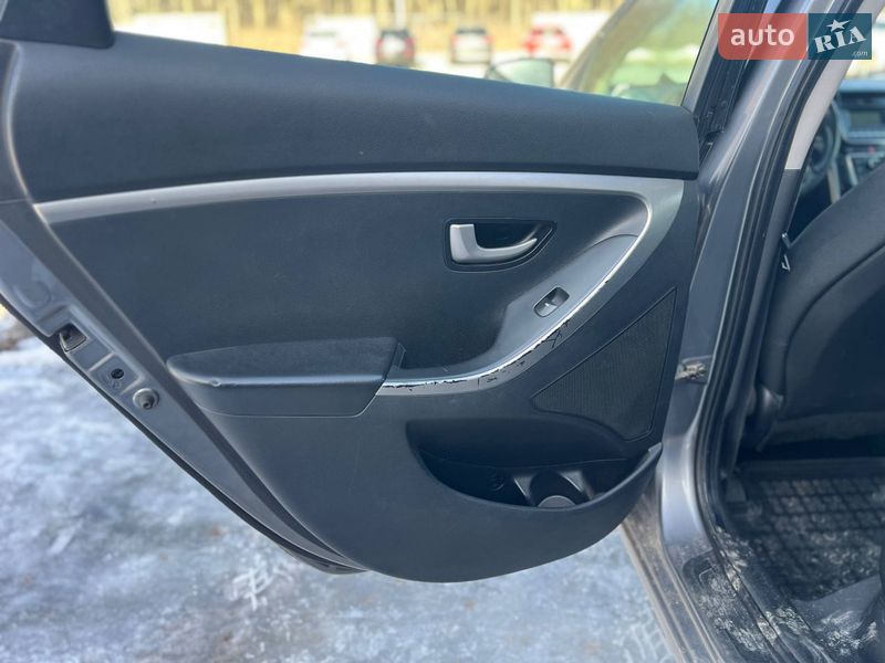 Хэтчбек Hyundai i30 2013 в Львове