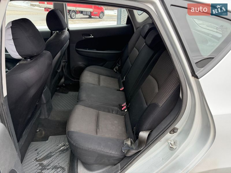 Хэтчбек Hyundai i30 2007 в Каменском