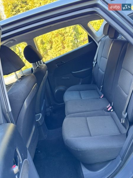 Хэтчбек Hyundai i30 2009 в Дубно