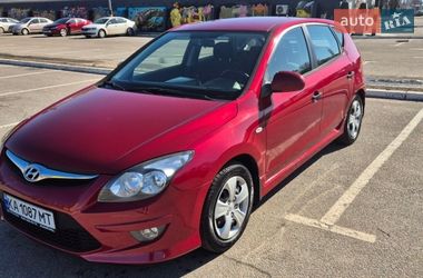 Хэтчбек Hyundai i30 2011 в Киеве