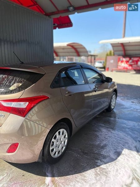 Хэтчбек Hyundai i30 2014 в Киеве