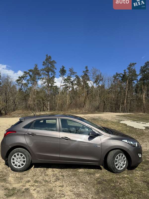Хетчбек Hyundai i30 2013 в Житомирі