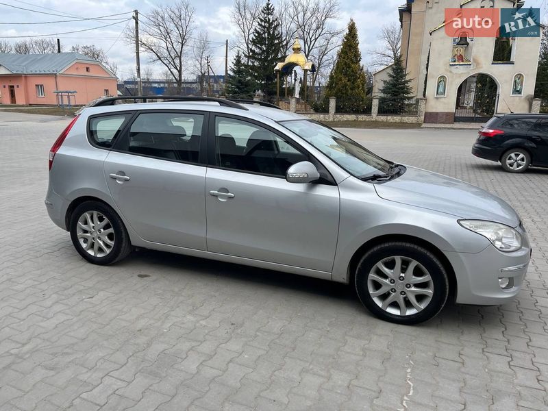 Универсал Hyundai i30 2008 в Тернополе