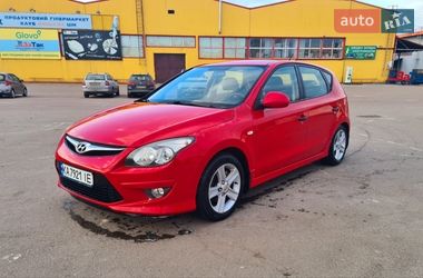 Хэтчбек Hyundai i30 2010 в Житомире