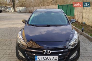 Хэтчбек Hyundai i30 2015 в Ивано-Франковске