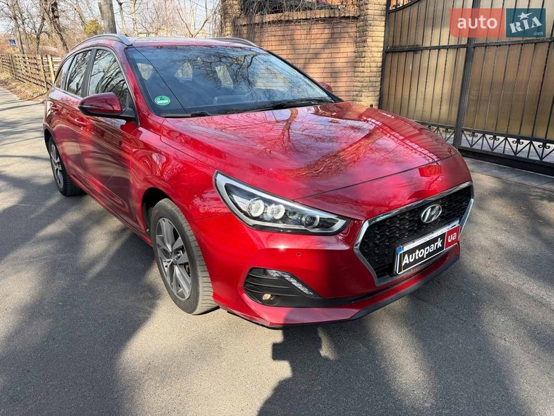 Универсал Hyundai i30 2020 в Киеве фото 3 Универсал Hyundai i30 2020 в Киеве