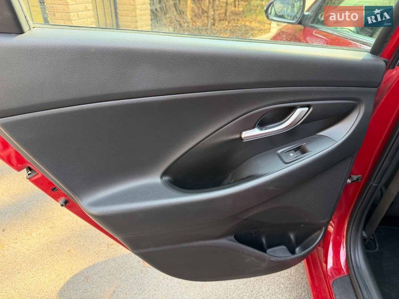 Универсал Hyundai i30 2020 в Киеве фото 19 Универсал Hyundai i30 2020 в Киеве