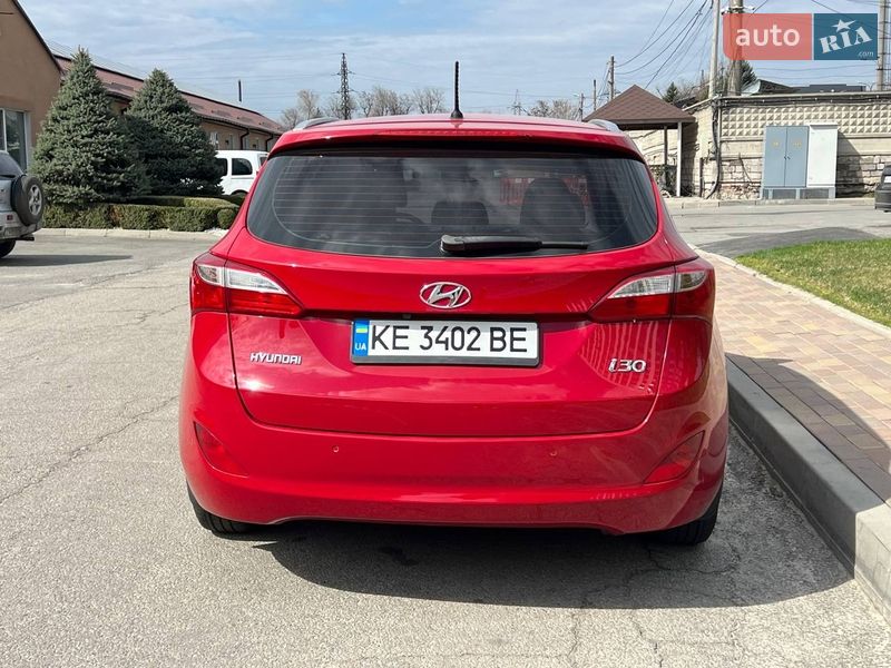Універсал Hyundai i30 2012 в Дніпрі