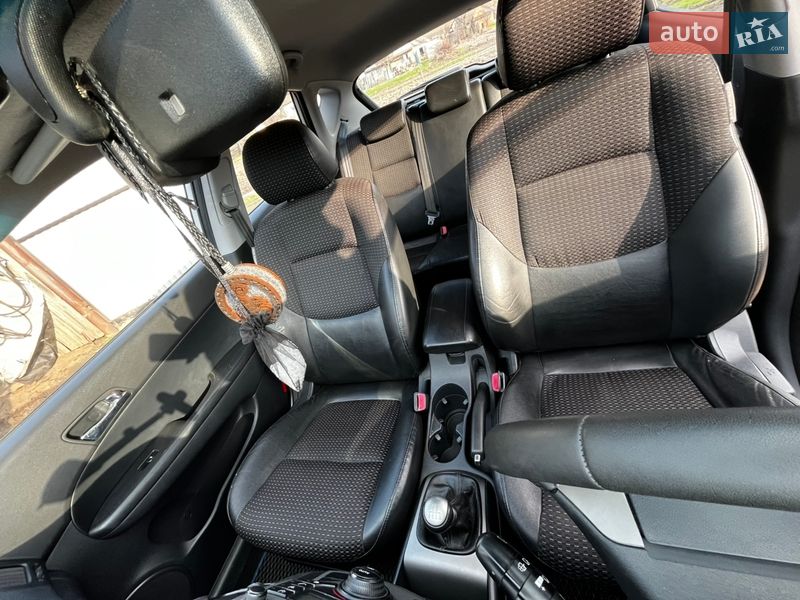 Хэтчбек Hyundai i30 2009 в Миргороде