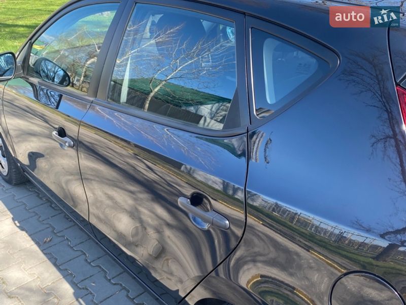 Хэтчбек Hyundai i30 2009 в Александрие