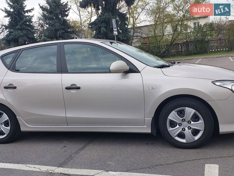 Хэтчбек Hyundai i30 2010 в Николаеве