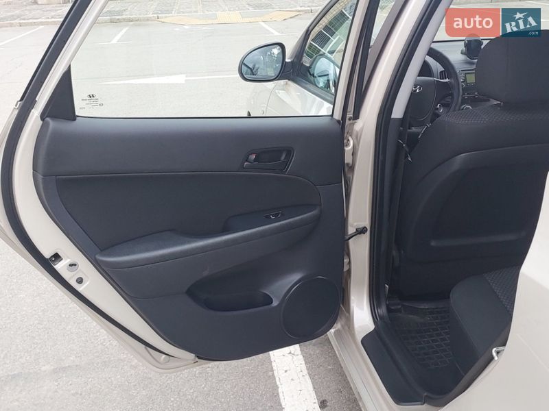Хэтчбек Hyundai i30 2010 в Николаеве