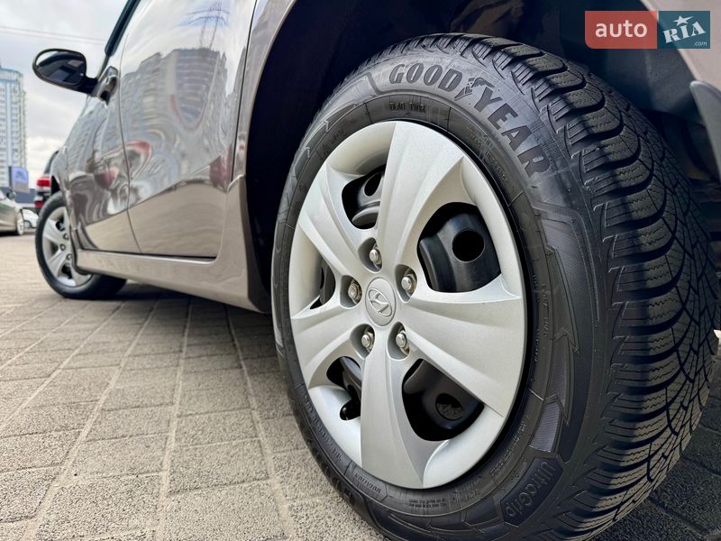 Универсал Hyundai i30 2011 в Киеве фото 7 Универсал Hyundai i30 2011 в Киеве