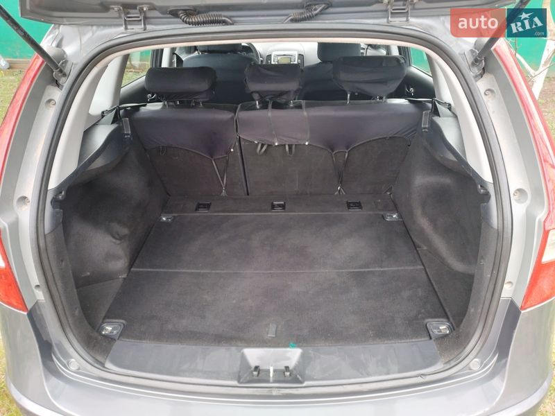 Универсал Hyundai i30 2010 в Каменец-Подольском фото 7 Универсал Hyundai i30 2010 в Каменец-Подольском
