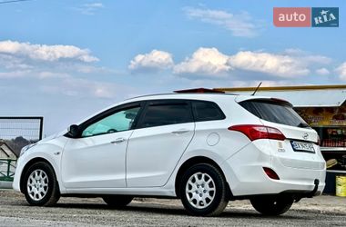Универсал Hyundai i30 2013 в Каменец-Подольском