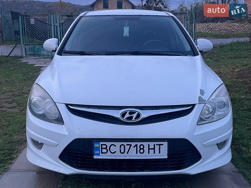 Хэтчбек Hyundai i30 2011 в Львове фото Хэтчбек Hyundai i30 2011 в Львове