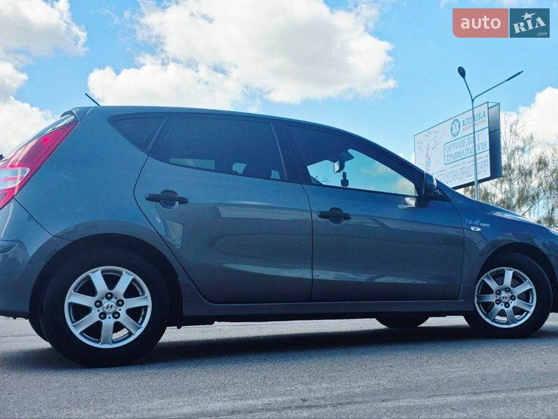 Хэтчбек Hyundai i30 2011 в Киеве фото 13 Хэтчбек Hyundai i30 2011 в Киеве