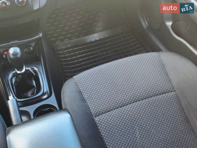 Хэтчбек Hyundai i30 2011 в Киеве фото 60 Хэтчбек Hyundai i30 2011 в Киеве