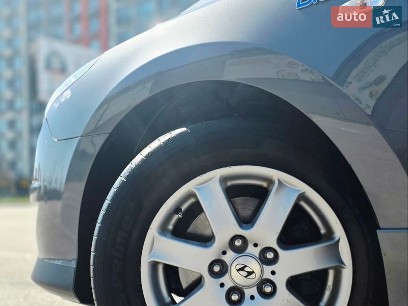 Хэтчбек Hyundai i30 2011 в Киеве фото 100 Хэтчбек Hyundai i30 2011 в Киеве