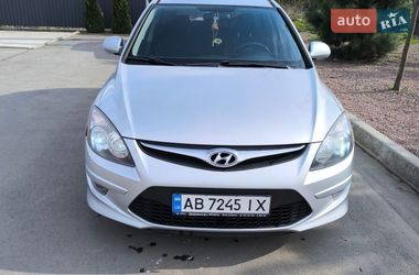 Універсал Hyundai i30 2010 в Немирові