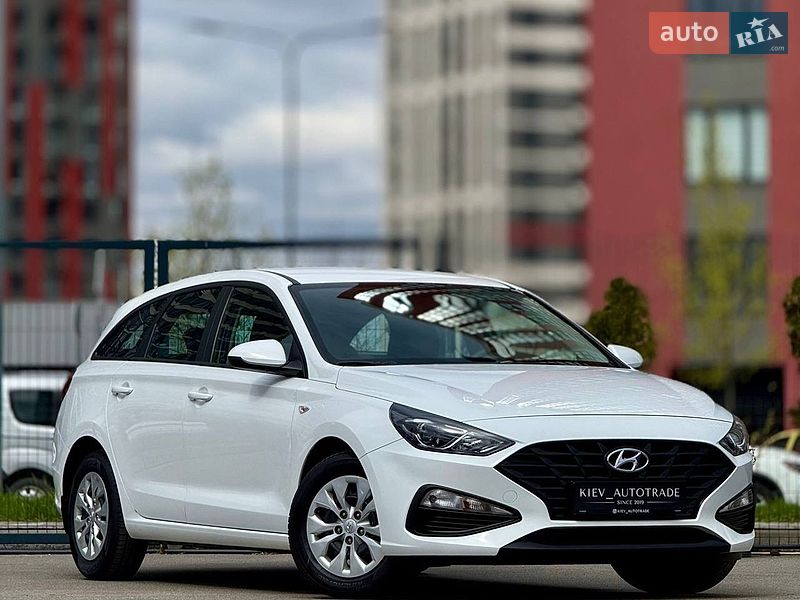 Hyundai i30 2022