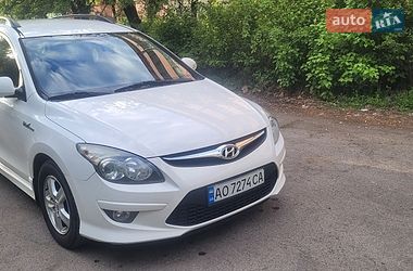Универсал Hyundai i30 2012 в Мукачево