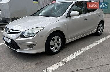 Хэтчбек Hyundai i30 2011 в Харькове