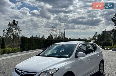 Хэтчбек Hyundai i30 2011 в Днепре