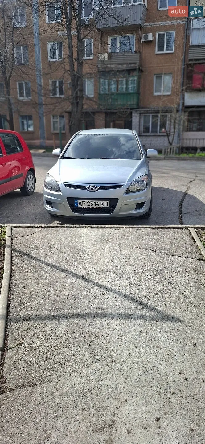 2010 Hyundai i30 - фото 1