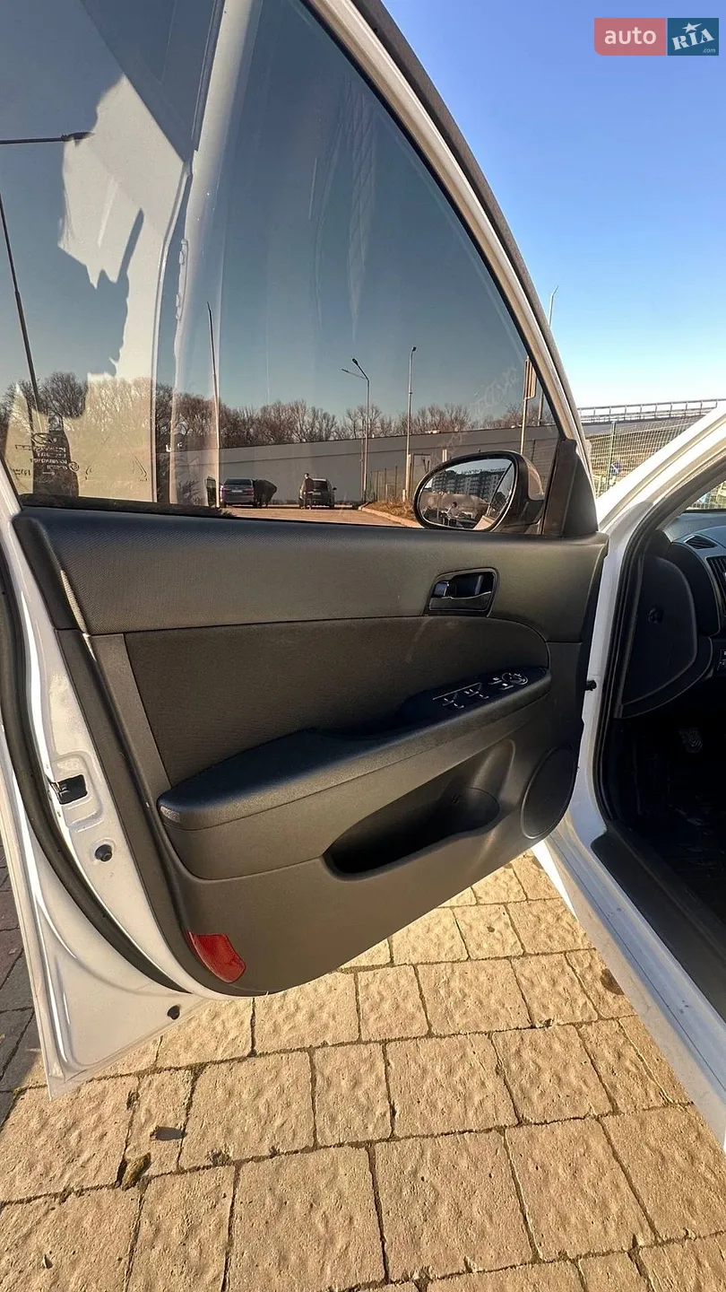 2010 Hyundai i30 - мініатюра 16