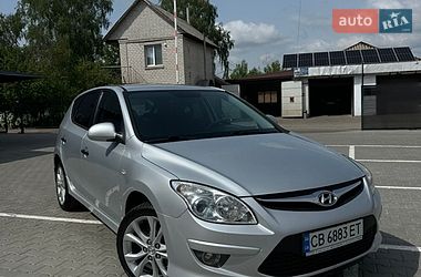 Хэтчбек Hyundai i30 2011 в Нежине