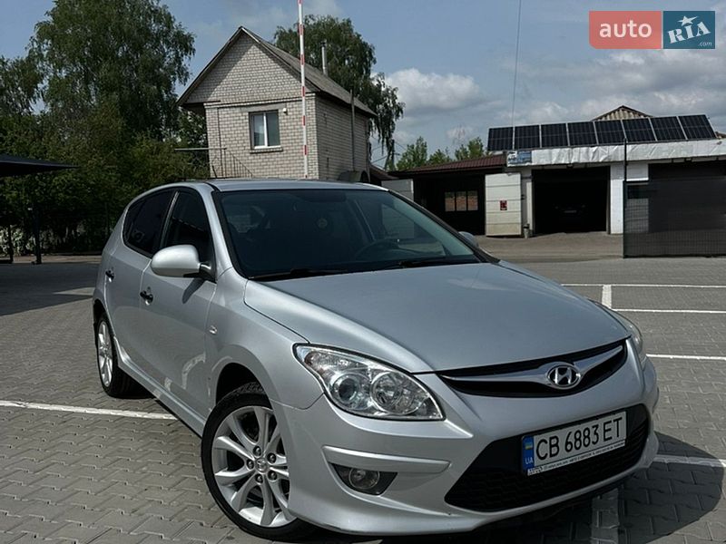 Хэтчбек Hyundai i30 2011 в Нежине