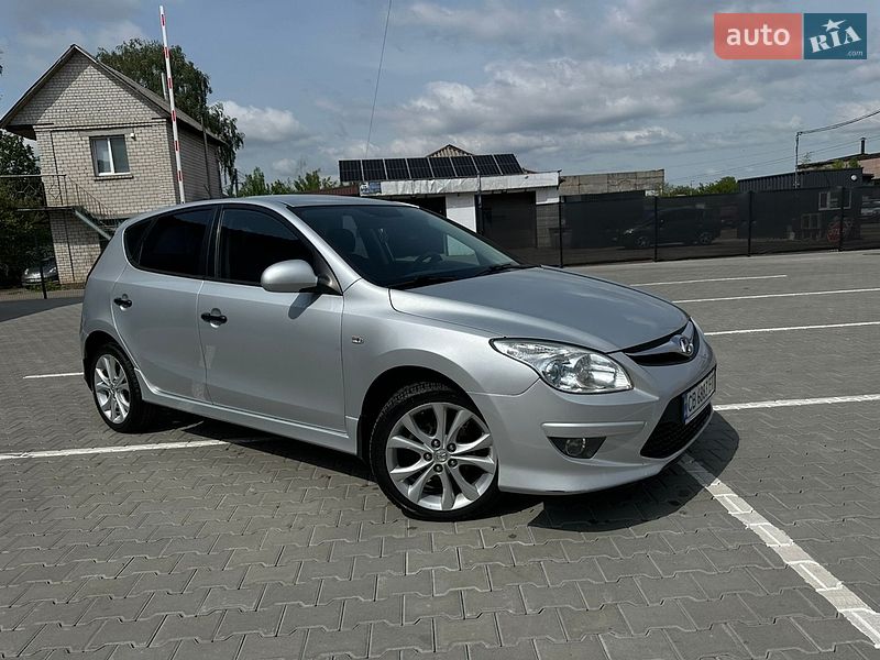 Хэтчбек Hyundai i30 2011 в Нежине