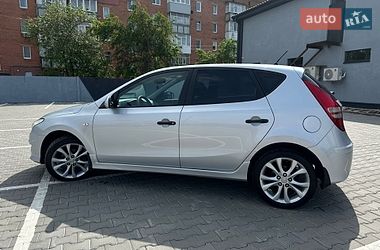 Хэтчбек Hyundai i30 2011 в Нежине