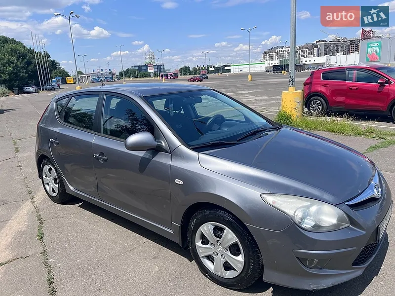 Hyundai i30 2011